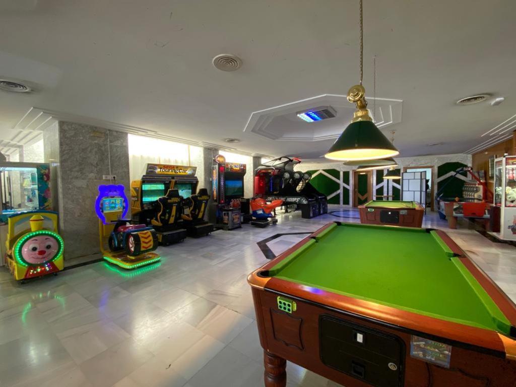 Apartamentos Magic Benalbeach By Benalnova Беналмадена Екстериор снимка