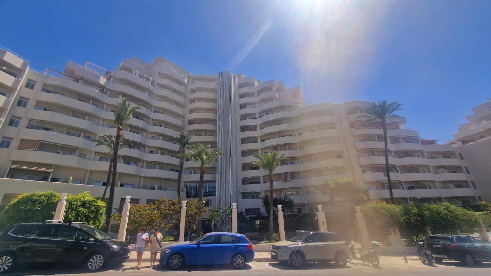 Apartamentos Magic Benalbeach By Benalnova Беналмадена Екстериор снимка