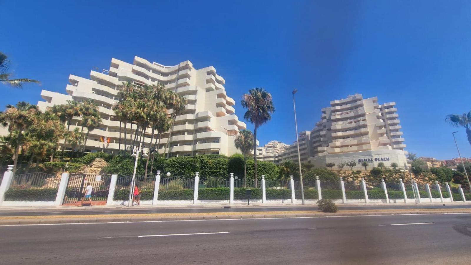 Apartamentos Magic Benalbeach By Benalnova Беналмадена Екстериор снимка
